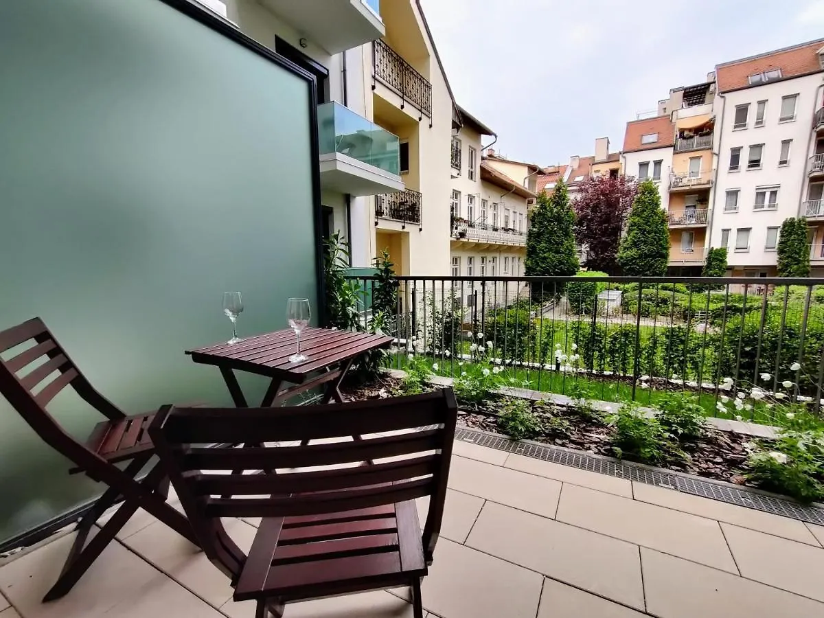 City Garden Getaway #Freeparking Budapest 0*,